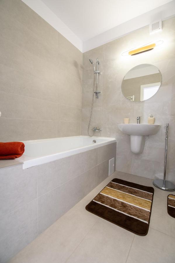 טימישוארה Claseb Apartment מראה חיצוני תמונה